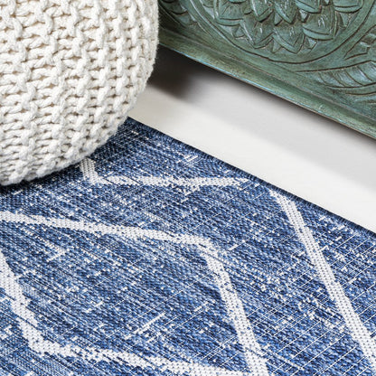 Carwa Tribal Diamond Trellis Indoor/Outdoor Area Rug