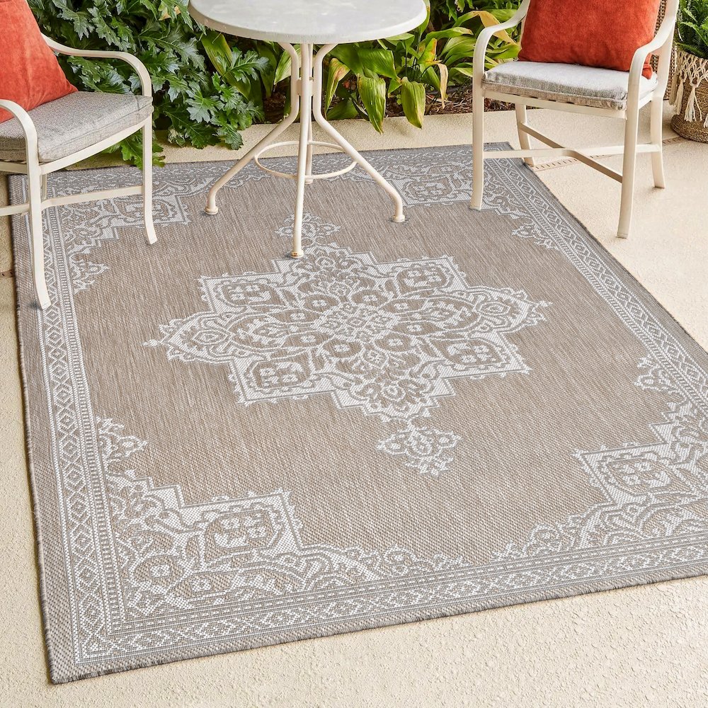 Arden Vintage Casual Medallion Beige/Cream 4 ft. x 6 ft. Indoor/Outdoor Area Rug