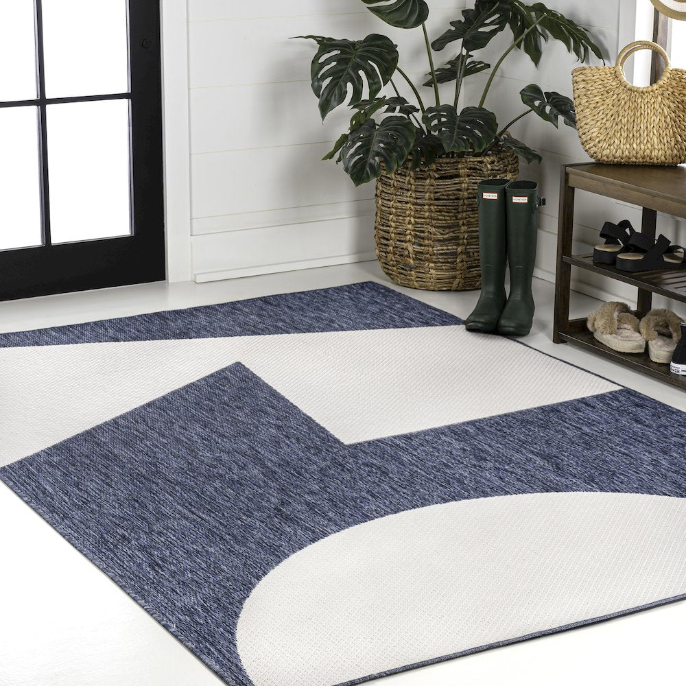 Two-Tone Navy/Cream 4 ft. x 6 ft. Indoor/Outdoor Area Rug