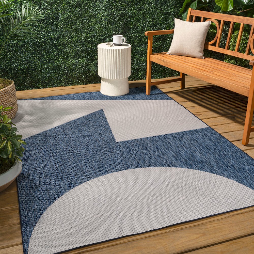 Two-Tone Navy/Cream 4 ft. x 6 ft. Indoor/Outdoor Area Rug