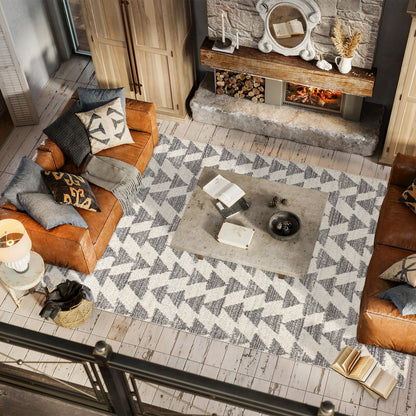 Aisha Moroccan Triangle Geometric Area Rug