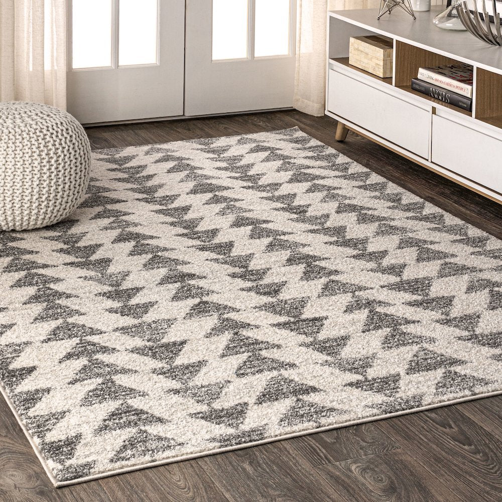 Aisha Moroccan Triangle Geometric Area Rug