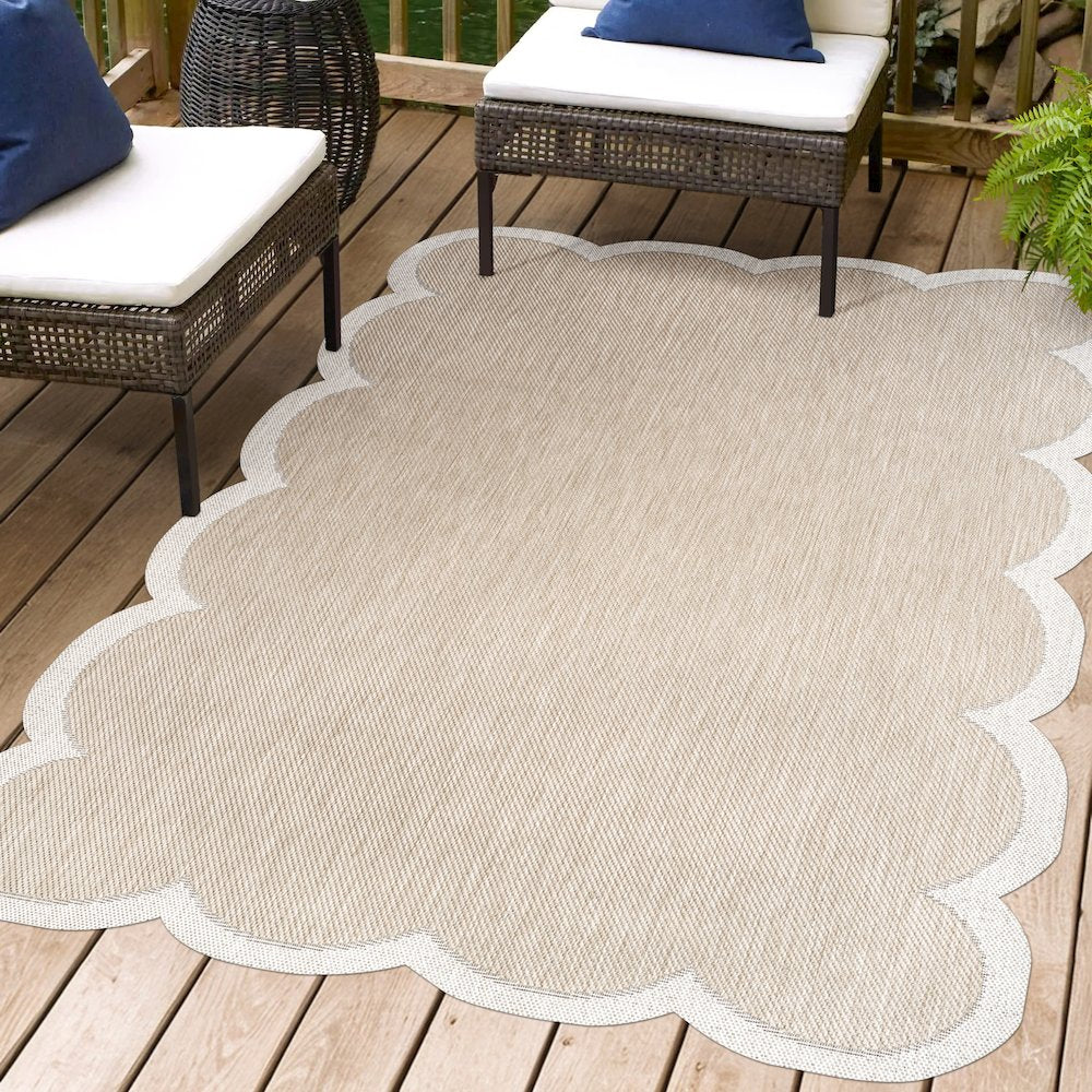Alice Classic Cottage Two-Tone Scalloped Beige   Indoor/Outdoor Shaped  Rug
