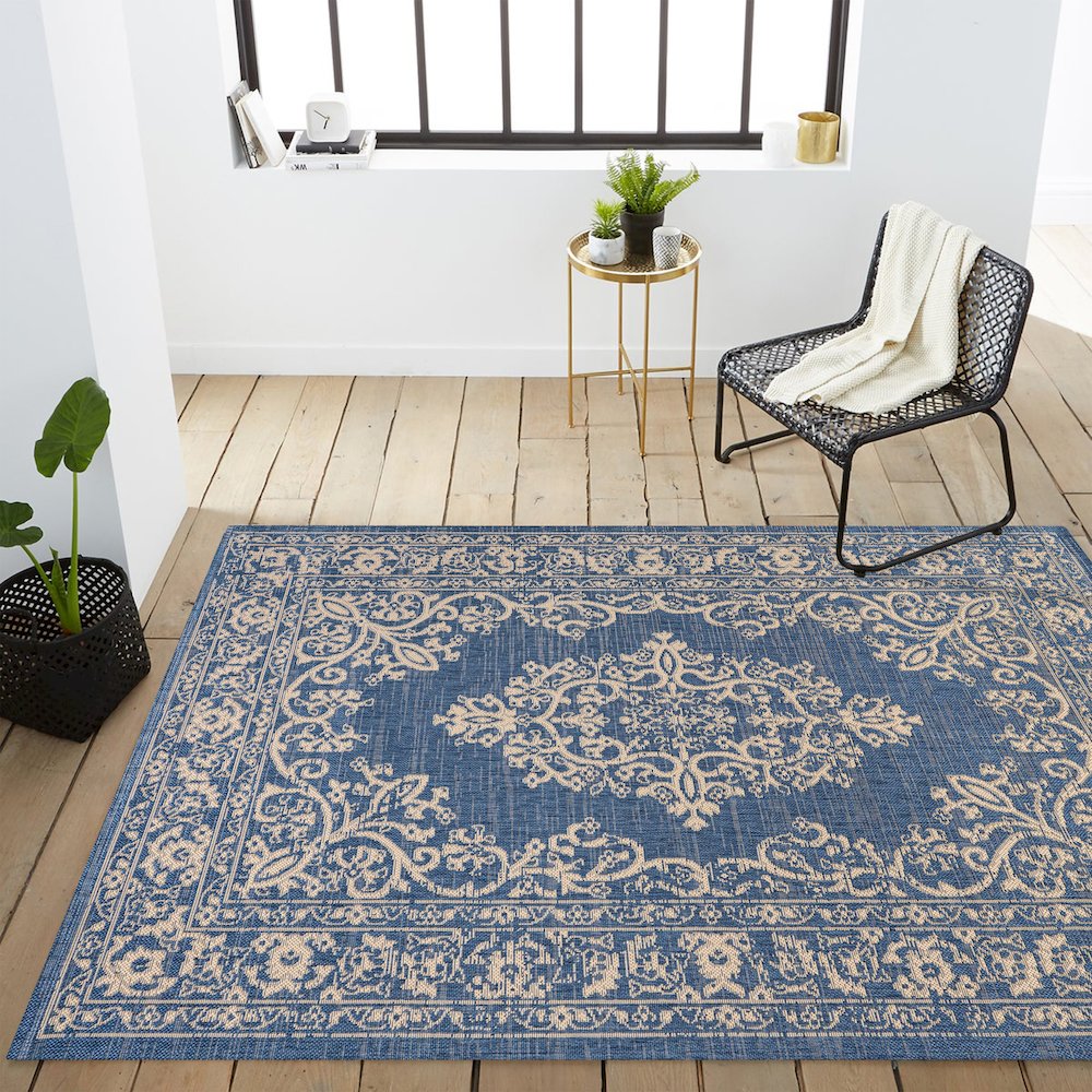 Galon Filigree Indoor/Outdoor Area Rug