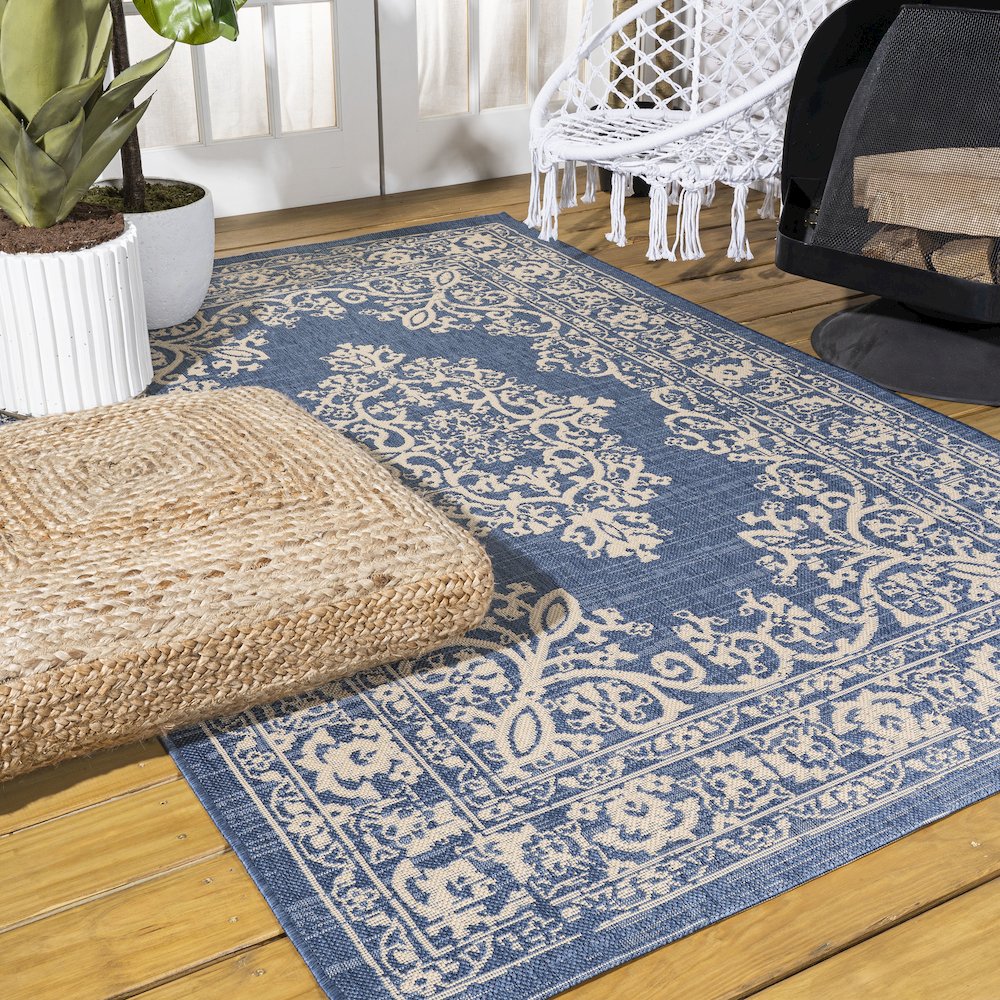 Galon Filigree Indoor/Outdoor Area Rug