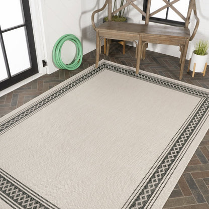 Lucia Classic Diamond Border Indoor/Outdoor Area Rug