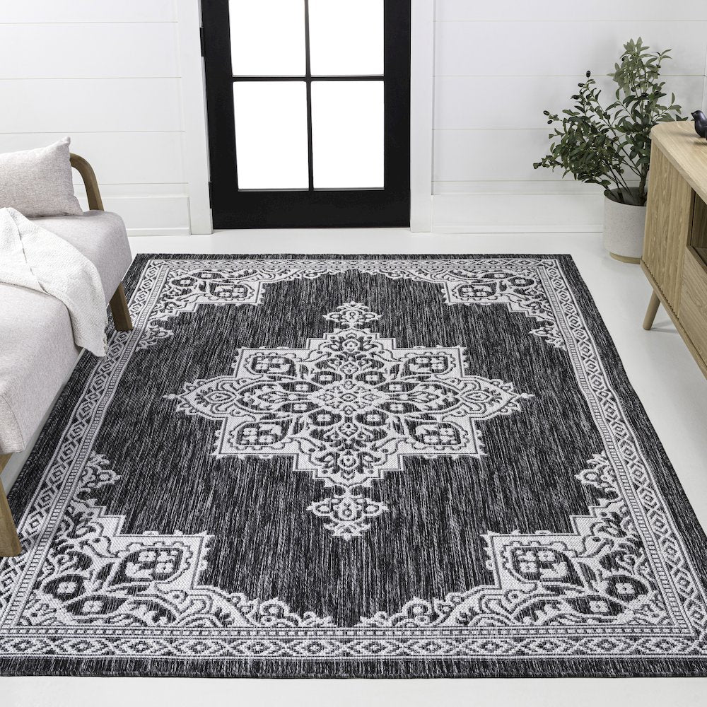 Vintage Casual Medallion Dark Gray/Cream 5 ft. x 8 ft. Indoor/Outdoor Area Rug