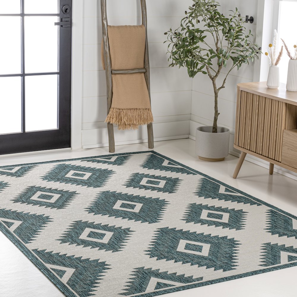 Lior Geometric Moroccan Diamond Indoor/Outdoor Area Rug