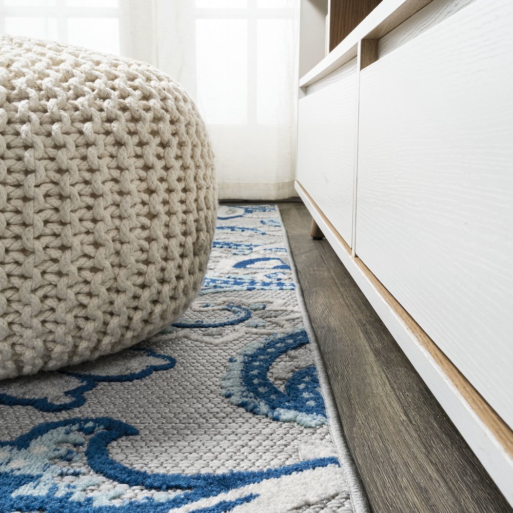 Gordes Paisley High-Low Indoor/Outdoor Area Rug