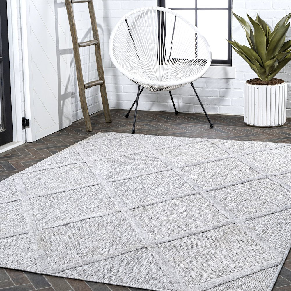 Salines Diamond Trellis Indoor/Outdoor Area Rug
