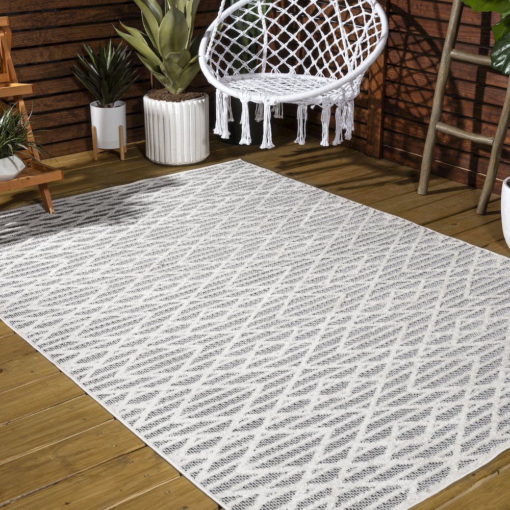 Ararat High-Low Pile Moroccan Diamond Modern Indoor/Outdoor Area Rug