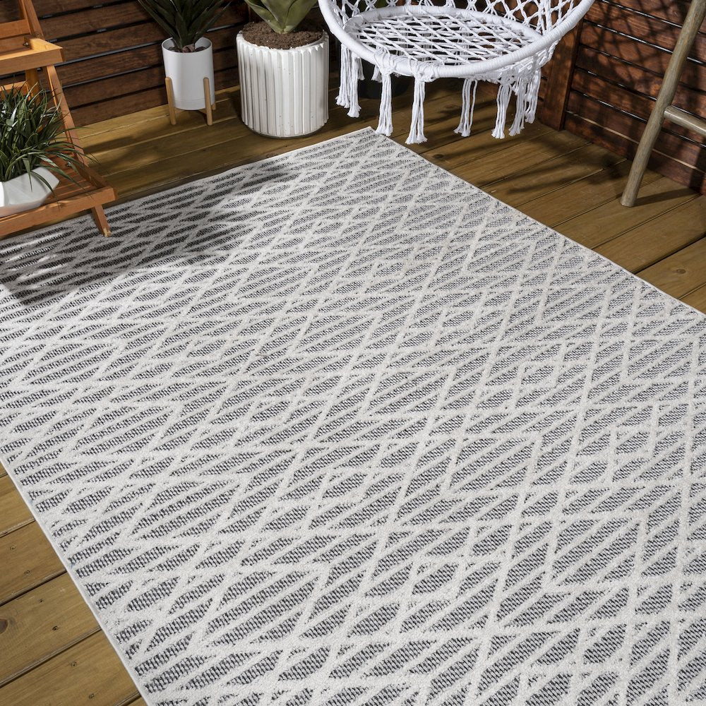 Ararat High-Low Pile Moroccan Diamond Modern Indoor/Outdoor Area Rug