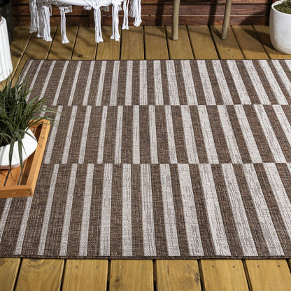 Sukie Modern Offset Stripe Indoor/Outdoor Area Rug