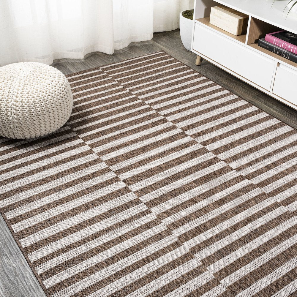 Sukie Modern Offset Stripe Indoor/Outdoor Area Rug