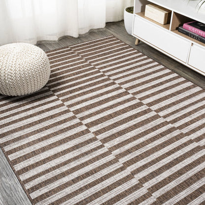 Sukie Modern Offset Stripe Indoor/Outdoor Area Rug
