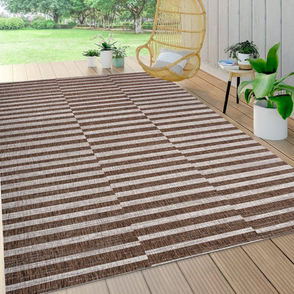 Sukie Modern Offset Stripe Indoor/Outdoor Area Rug