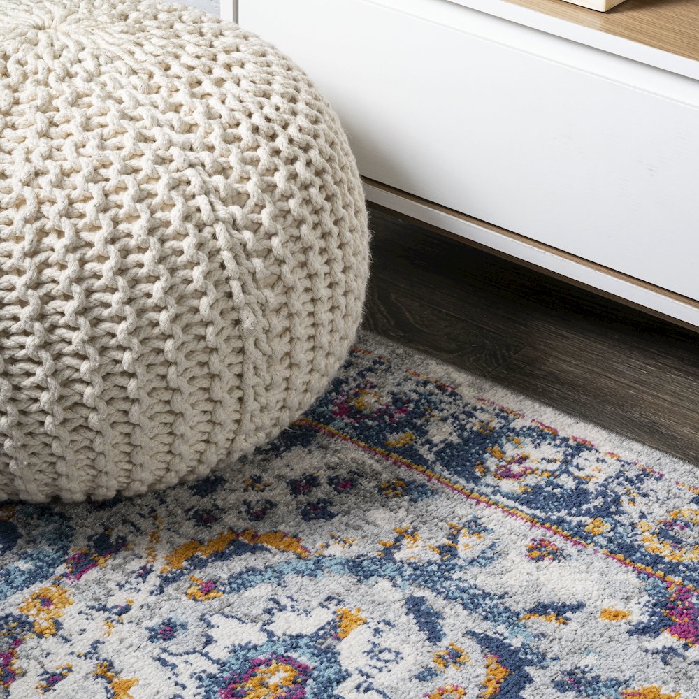 Izil Modern Persian Area Rug