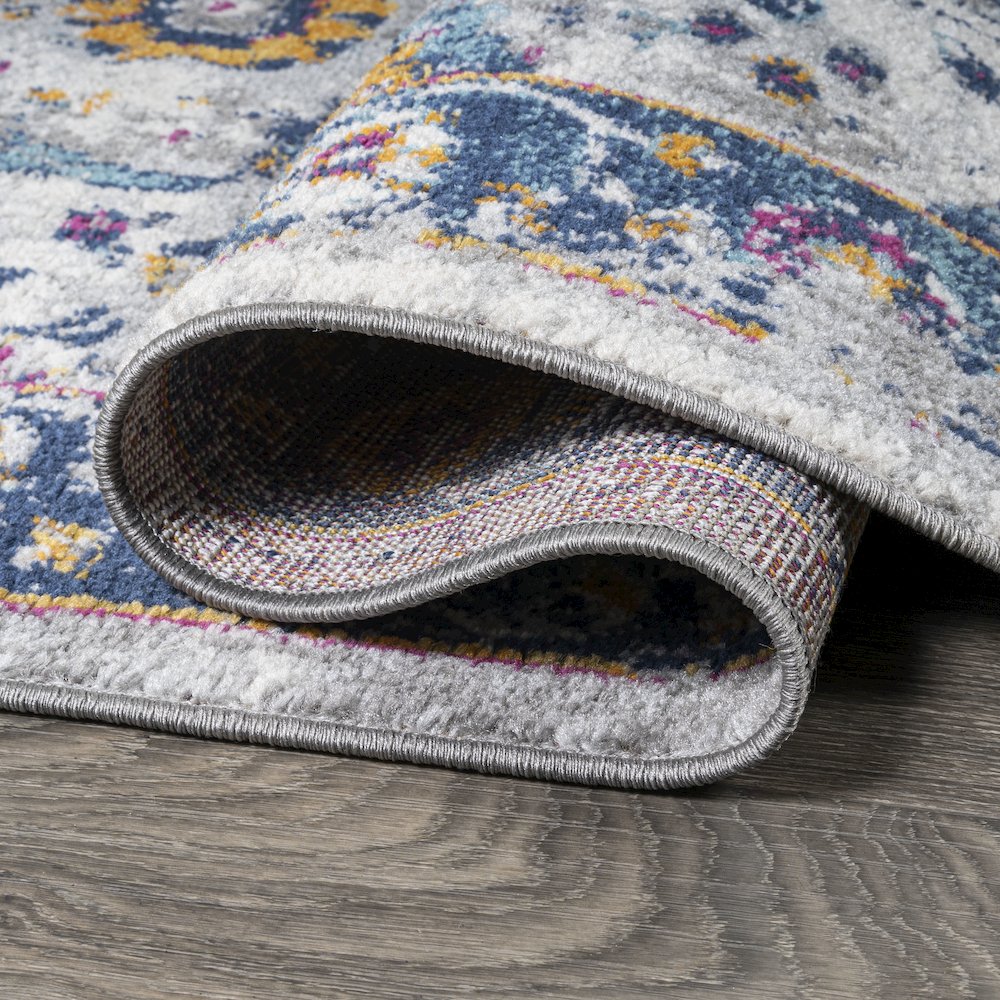 Izil Modern Persian Area Rug