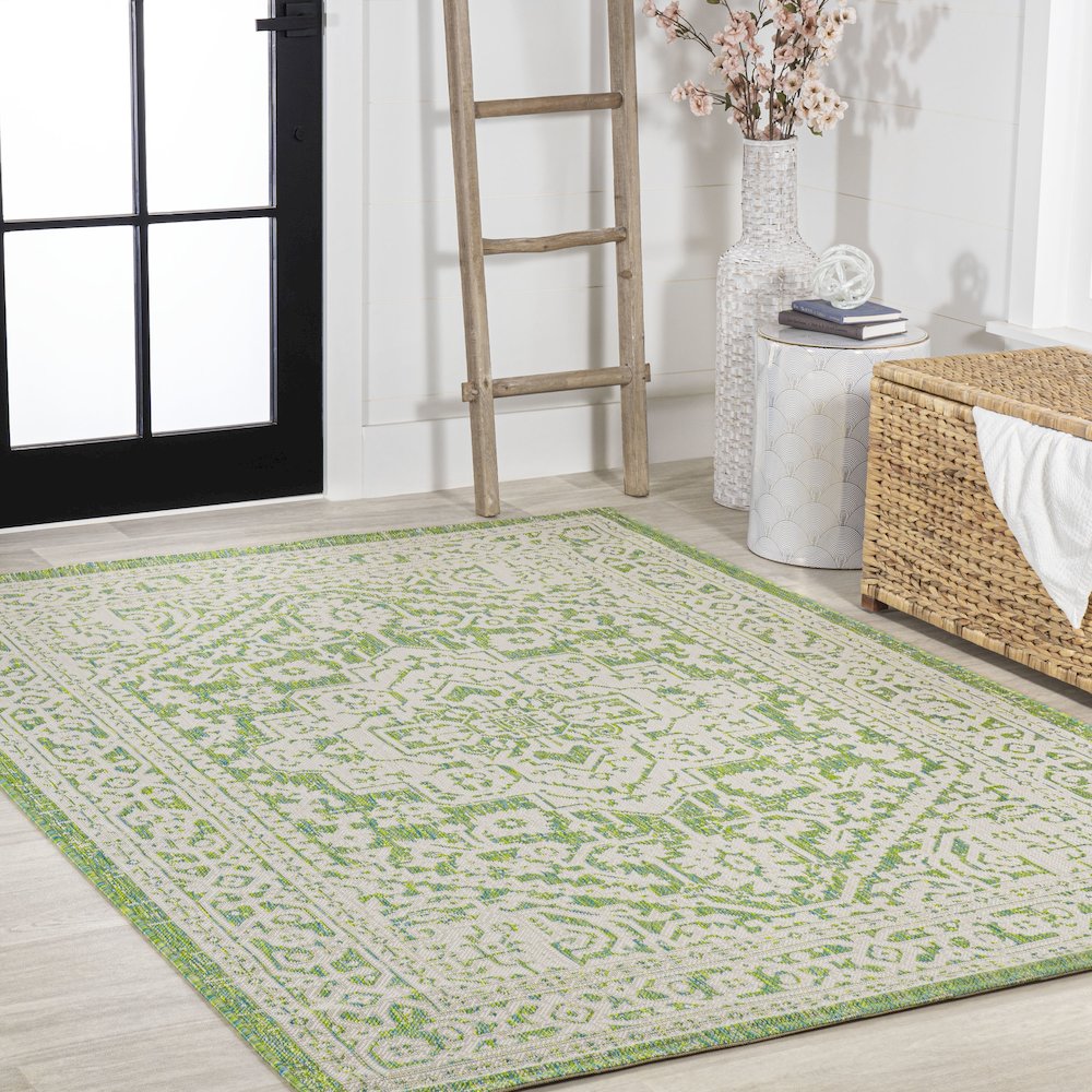 Sinjuri Medallion Textured Weave Indoor/Outdoor Area Rug