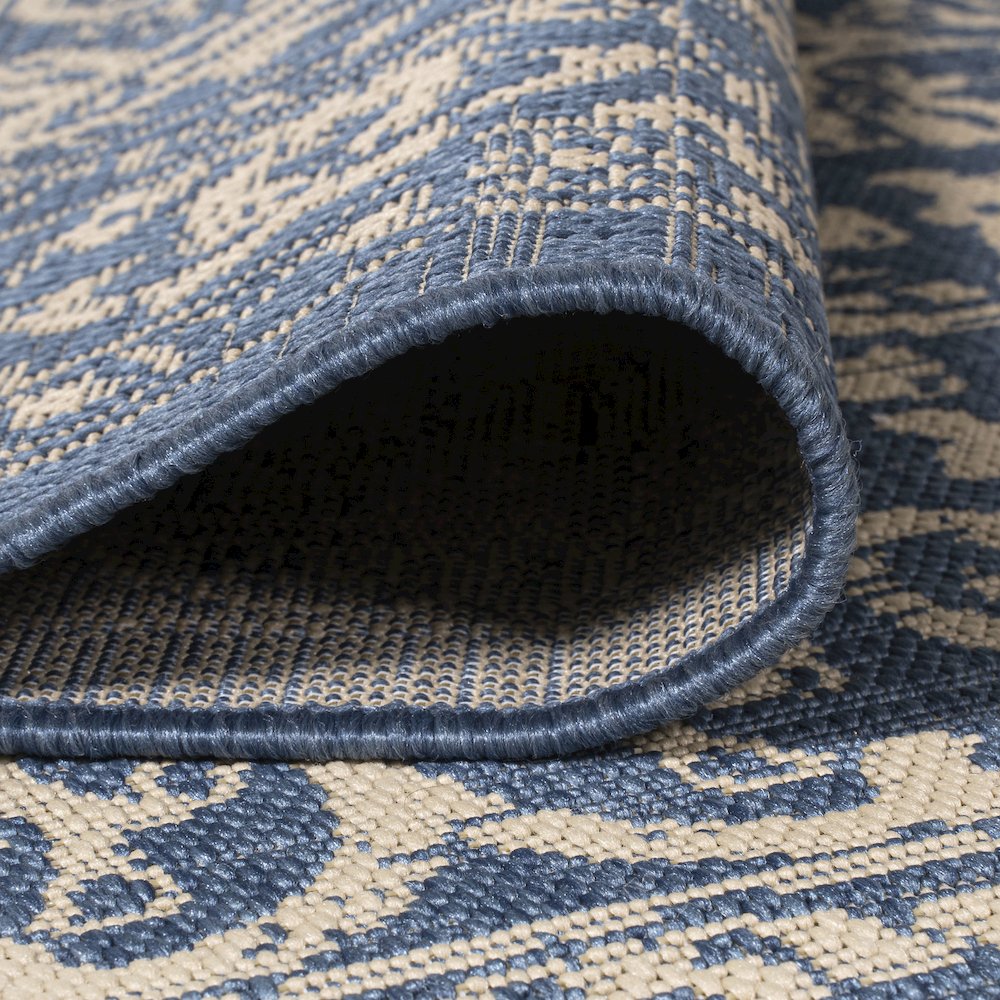 Galon Filigree Indoor/Outdoor Area Rug