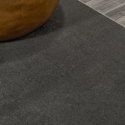 Twyla Classic Solid Low-Pile Machine-Washable Area Rug
