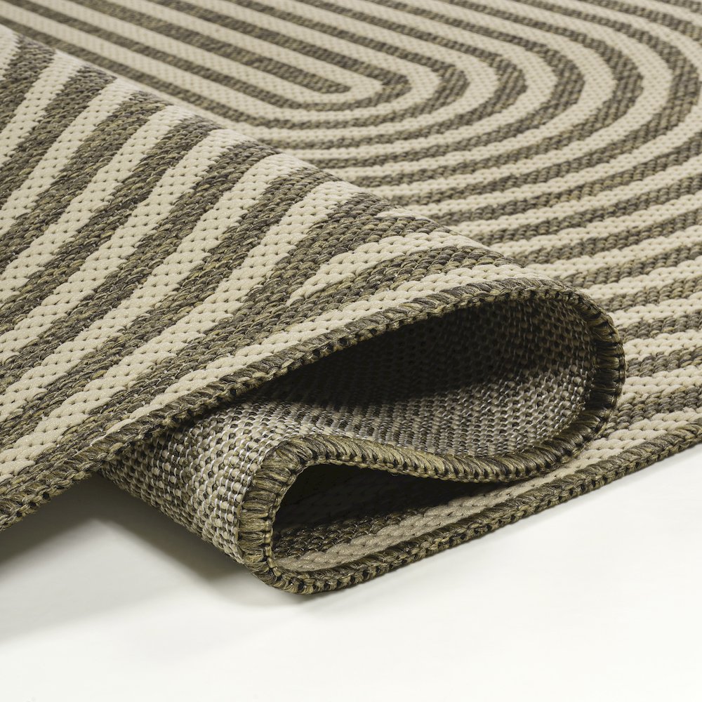 Beige/Brown 9 ft. x 12 ft. Indoor/Outdoor Shaped Area Rug
