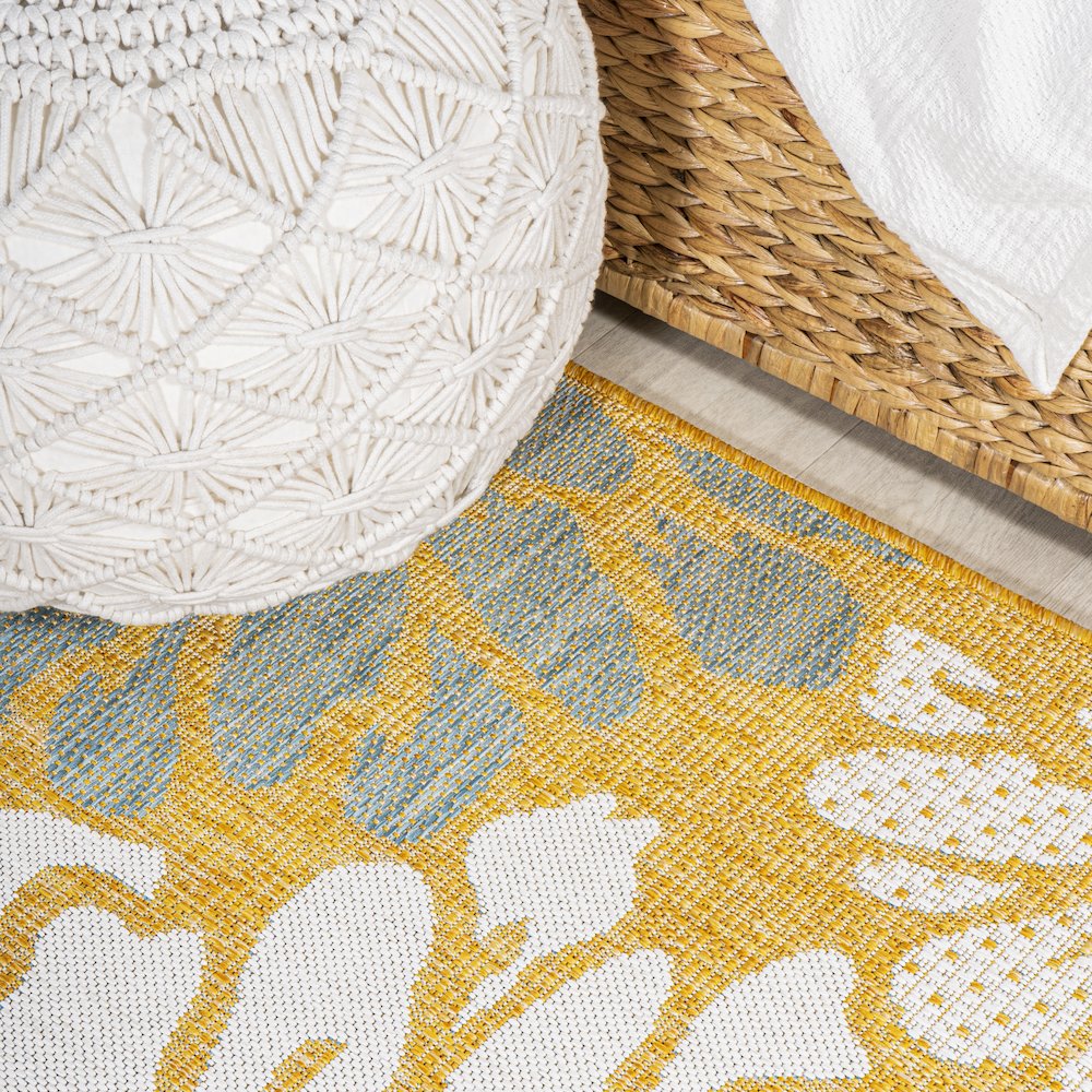 Zinnia Modern Floral Textured Weave Indoor/Outdoor Area Rug