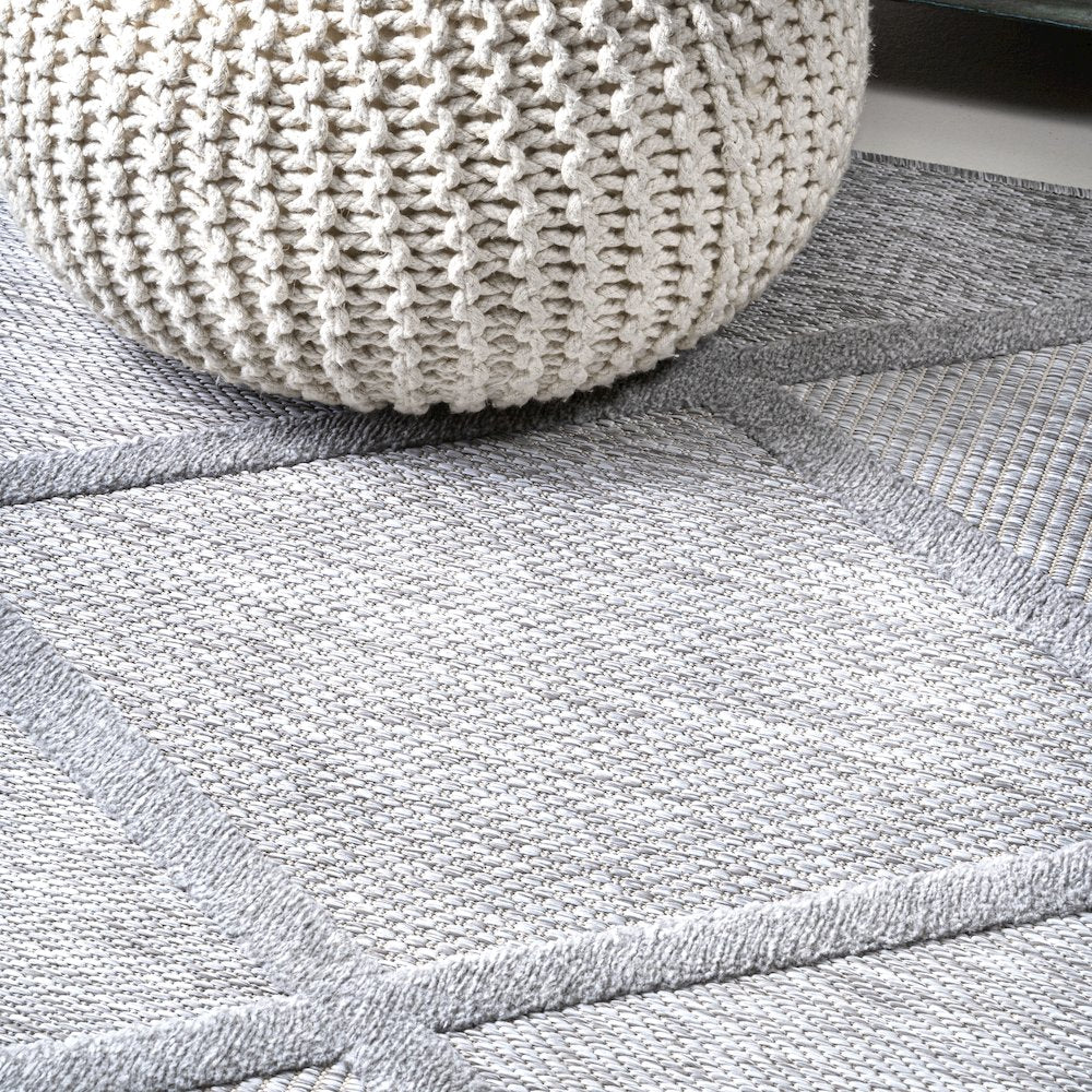 Salines Diamond Trellis Indoor/Outdoor Area Rug