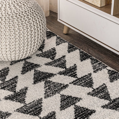 Aisha Moroccan Triangle Geometric Area Rug