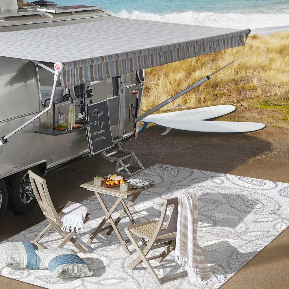 Julien Paisley High-Low Indoor/Outdoor Area Rug