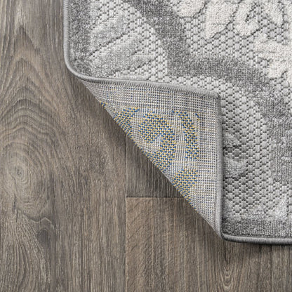 Cassis Ornate Ogee Trellis High-Low Indoor/Outdoor Area Rug