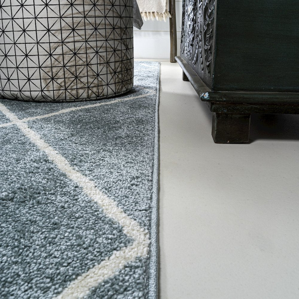 Cole Minimalist Diamond Trellis Area Rug