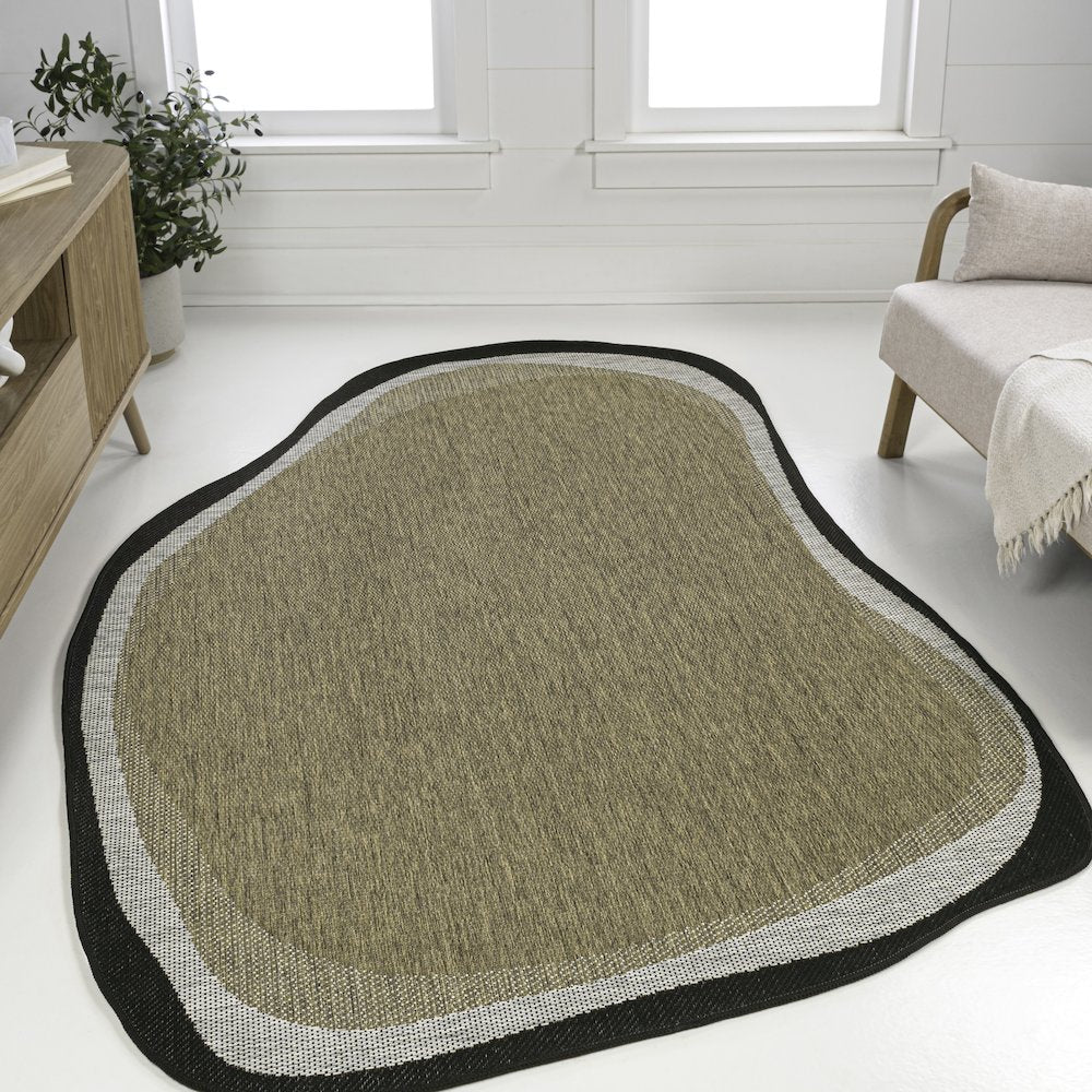 Brown/Black 4 ft. x 6 ft. Indoor/Outdoor Shaped Area Rug