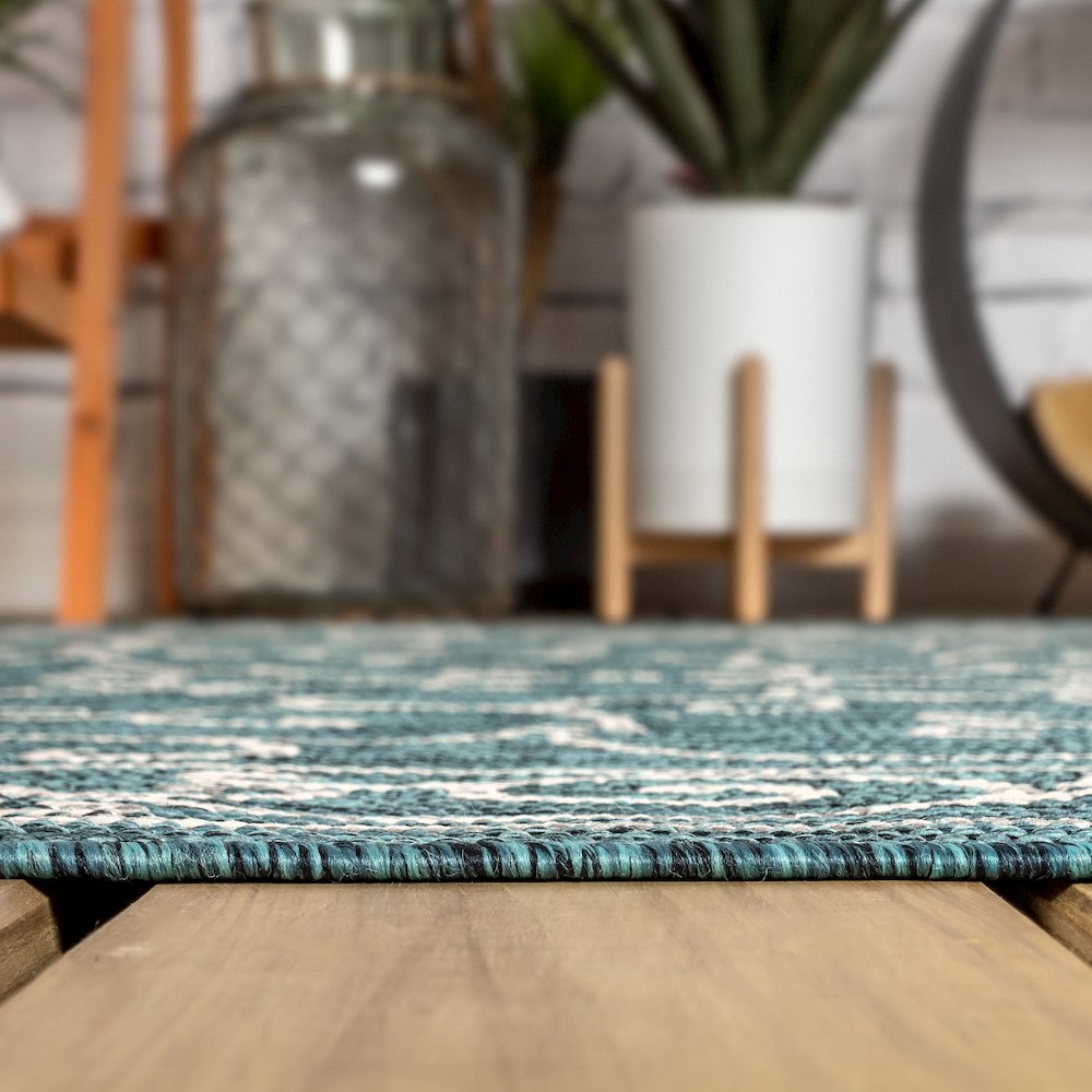 Charleston Vintage Filigree Textured Weave Indoor/Outdoor Runner Rug