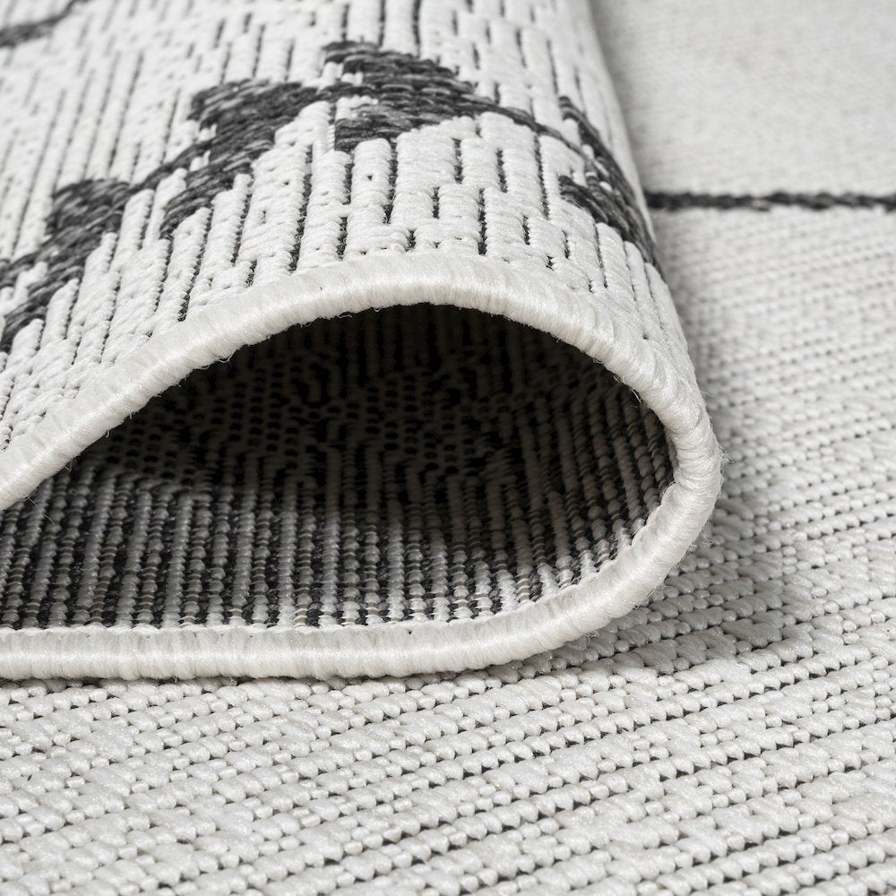 Derya Tribal Diamond Trellis Indoor/Outdoor Area Rug