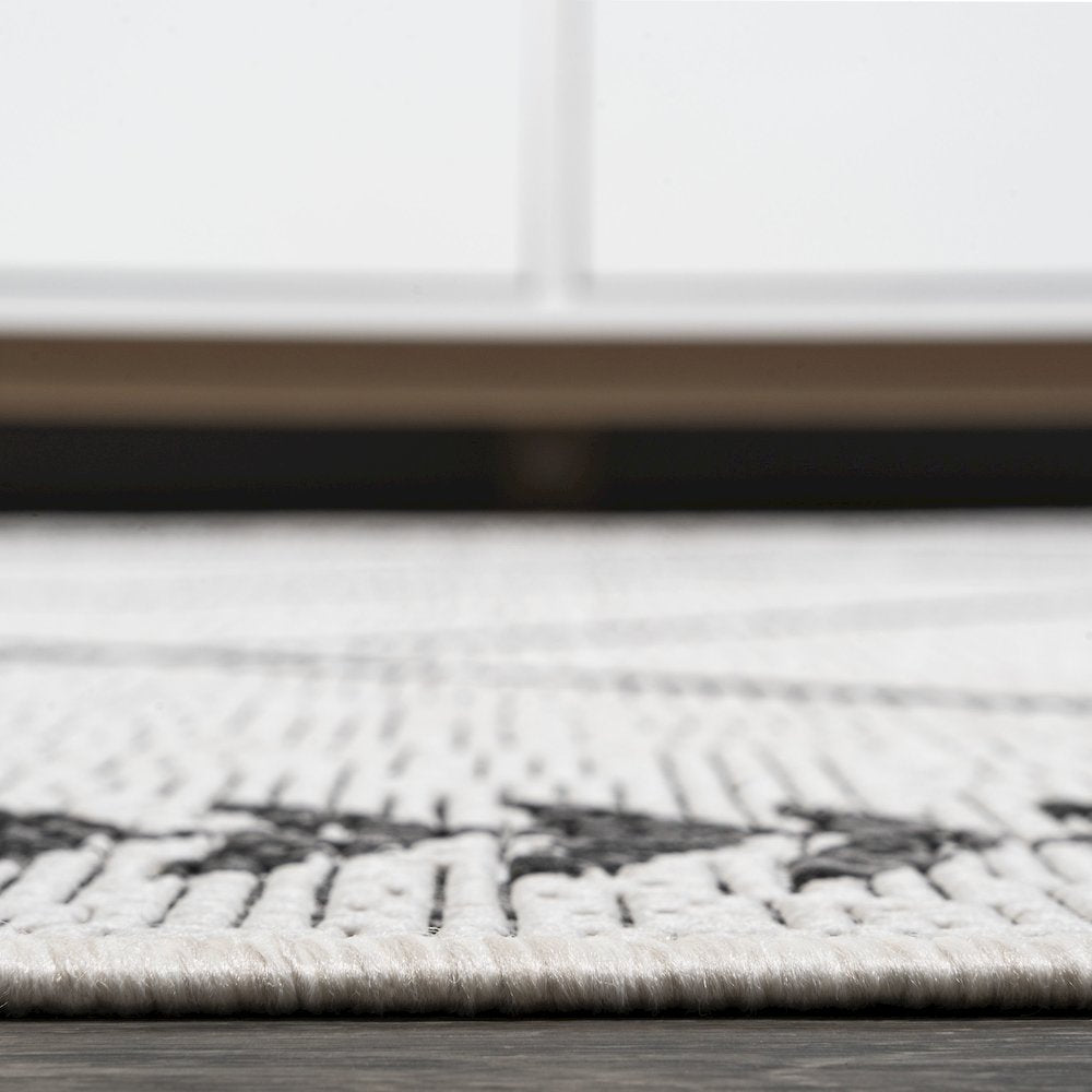 Derya Tribal Diamond Trellis Indoor/Outdoor Area Rug