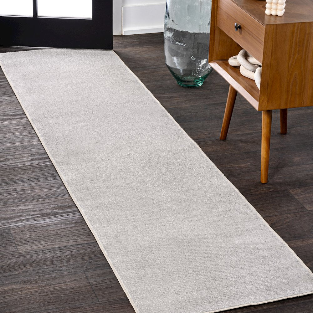 Twyla Classic Solid Low-Pile Machine-Washable Runner Rug