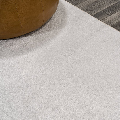 Twyla Classic Solid Low-Pile Machine-Washable Runner Rug
