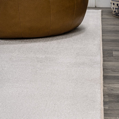 Twyla Classic Solid Low-Pile Machine-Washable Runner Rug