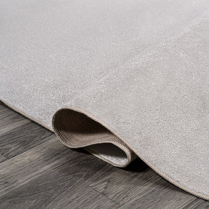 Twyla Classic Solid Low-Pile Machine-Washable Runner Rug