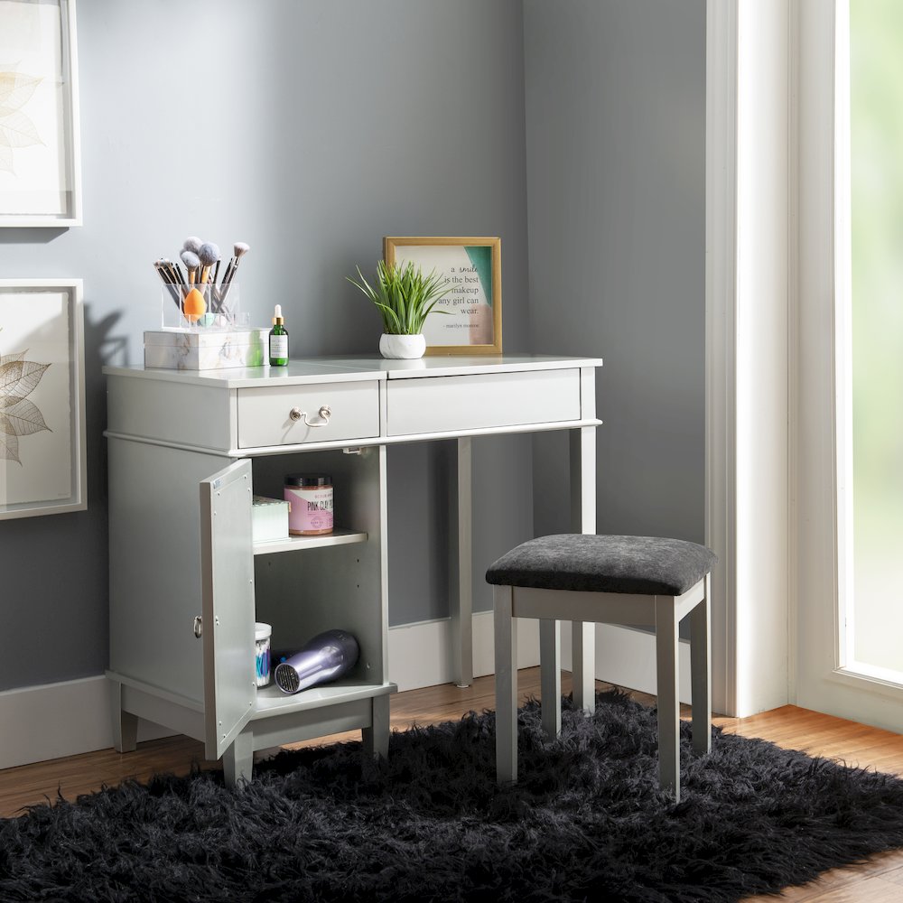 Lattice Vanity Set