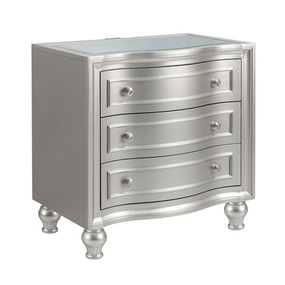 Reflections 5-Pc Wood Queen Bedroom Set (B/Dr/Mr/2Ns), Silver