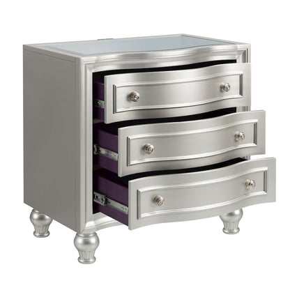 Reflections 5-Pc Wood Queen Bedroom Set (B/Dr/Mr/2Ns), Silver