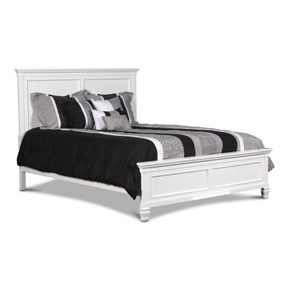 Furniture Tamarack 5-Piece Wood California King Bedroom Set in White