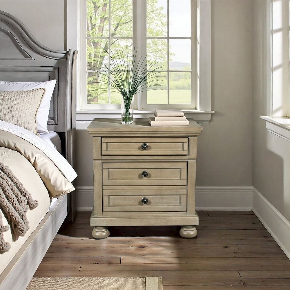 Gray Wood Nightstand with Drawers – Classic 3 Drawer Bedroom Side Table