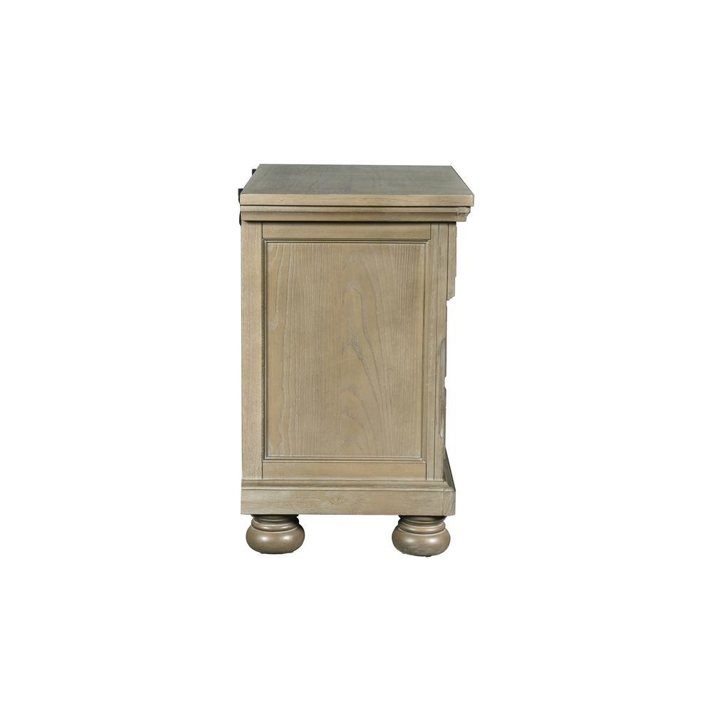 Gray Wood Nightstand with Drawers – Classic 3 Drawer Bedroom Side Table