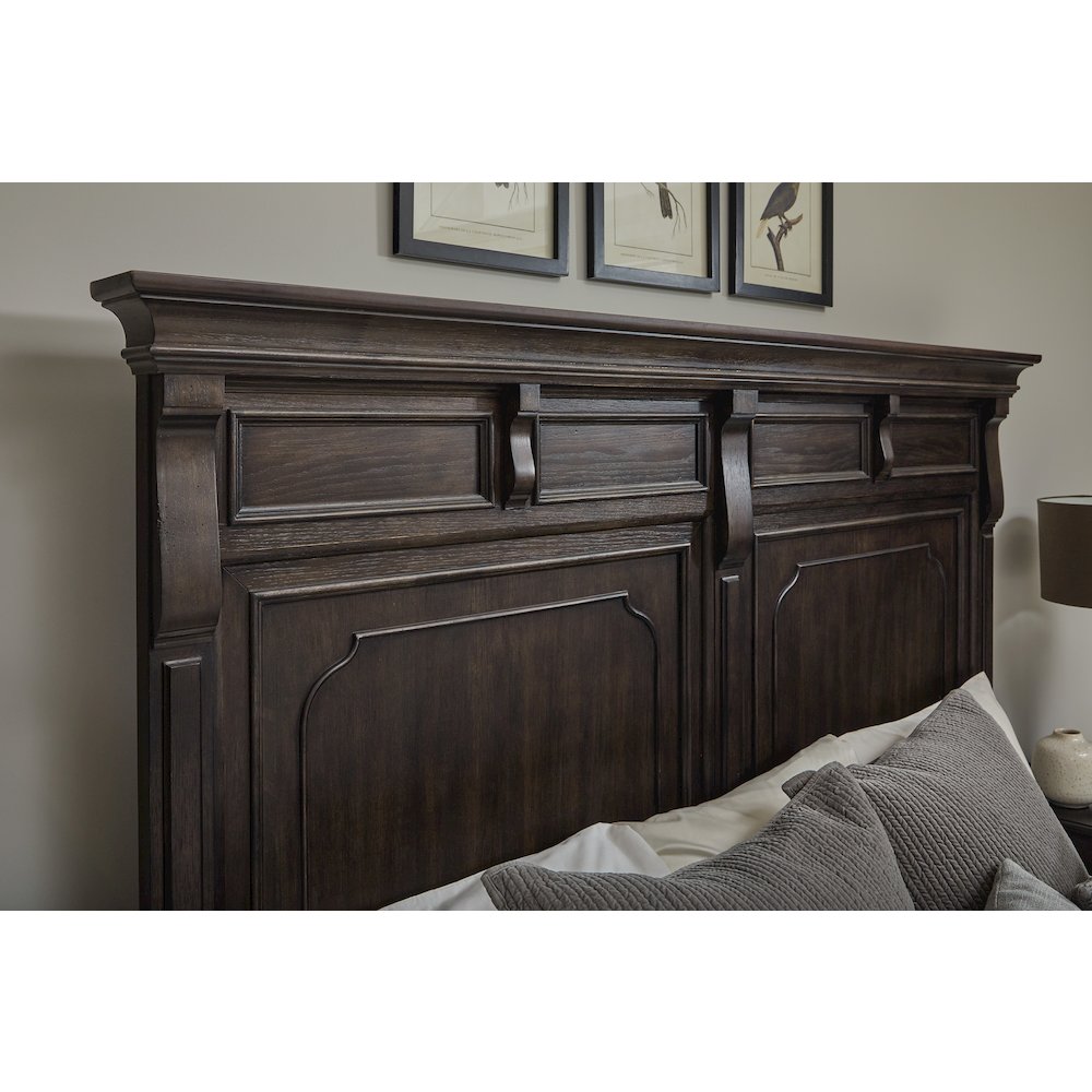 Hickory Creek Queen Storage Bed