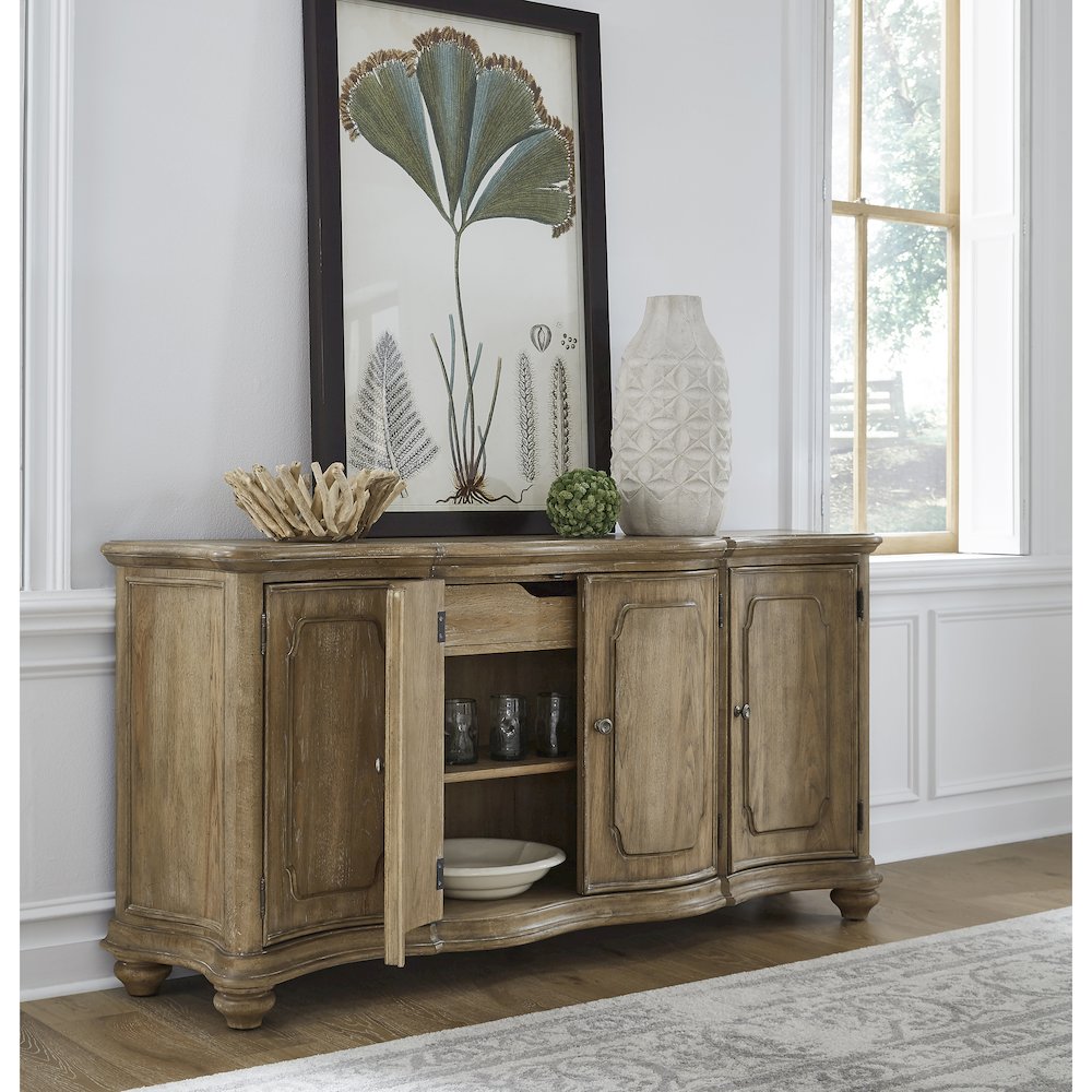 Weston Hills 4 Door Buffet