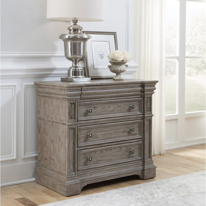 Kingsbury 4 Drawer Bachelor's Chest