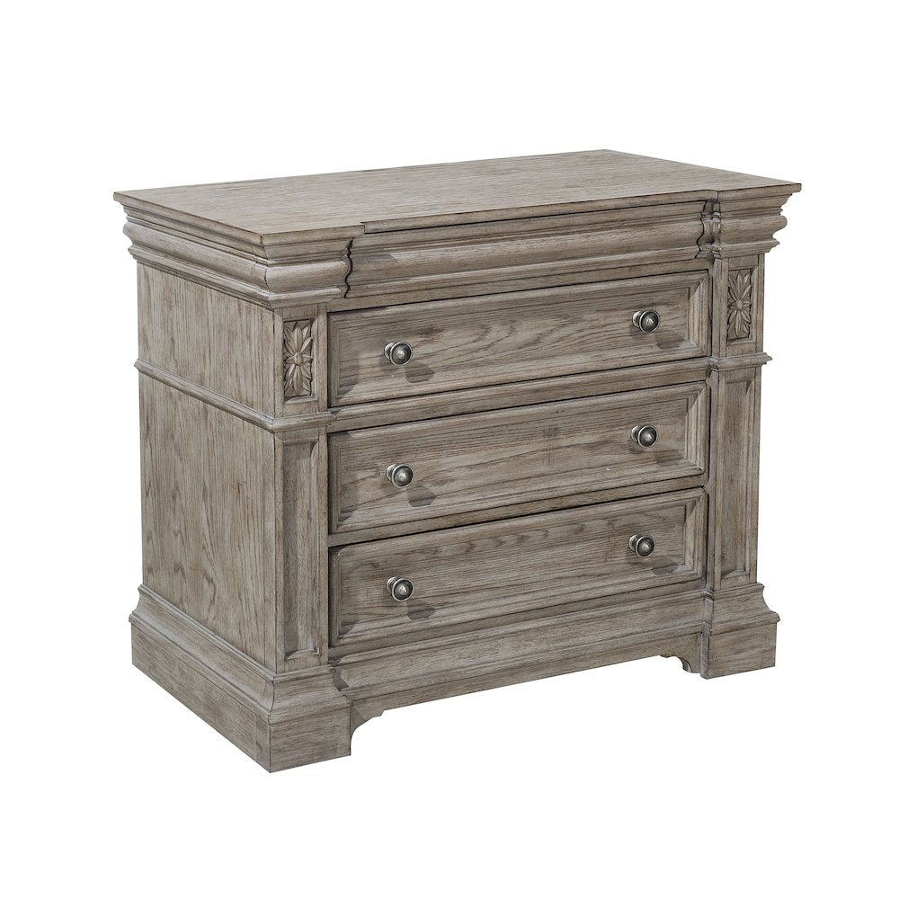 Kingsbury 4 Drawer Bachelor's Chest